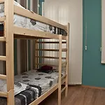 Auberge de jeunesse Mostel Hub And *