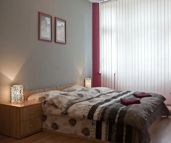 Hostel Mostel Hub And *