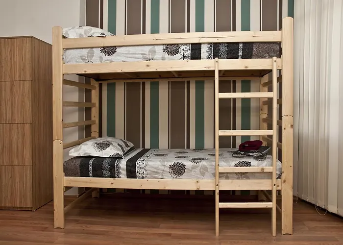 Hostel Mostel Hub And *