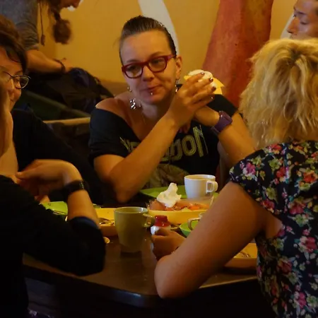 Mostel Hub And 호스텔